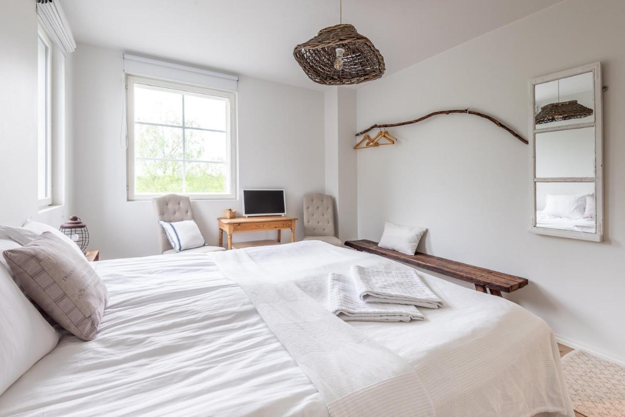 Villa Jokivarsi Bed & Breakfast Vantaa Eksteriør billede